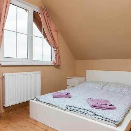 Holiday Houses By Renters *