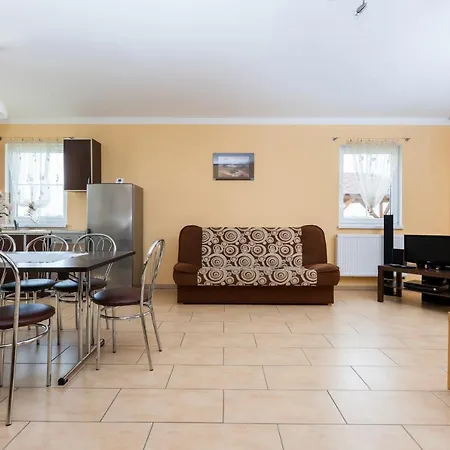 Holiday Houses By Renters Holiday home Miedzywodzie