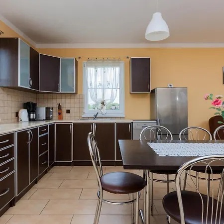 Holiday Houses By Renters Holiday home Miedzywodzie