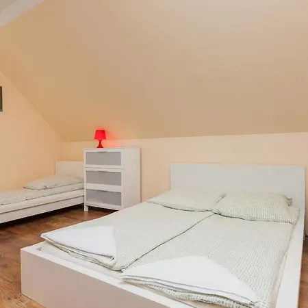 Holiday Houses By Renters