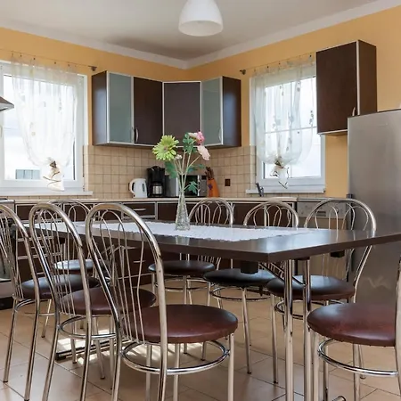 Holiday Houses By Renters *